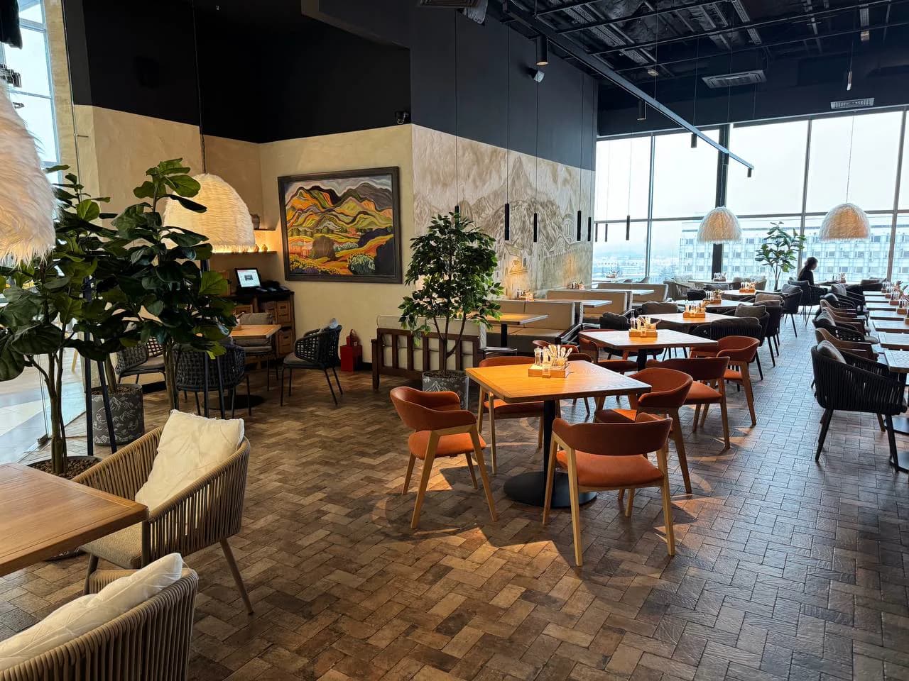 Посадочная зона Хочупури — кресла и столы